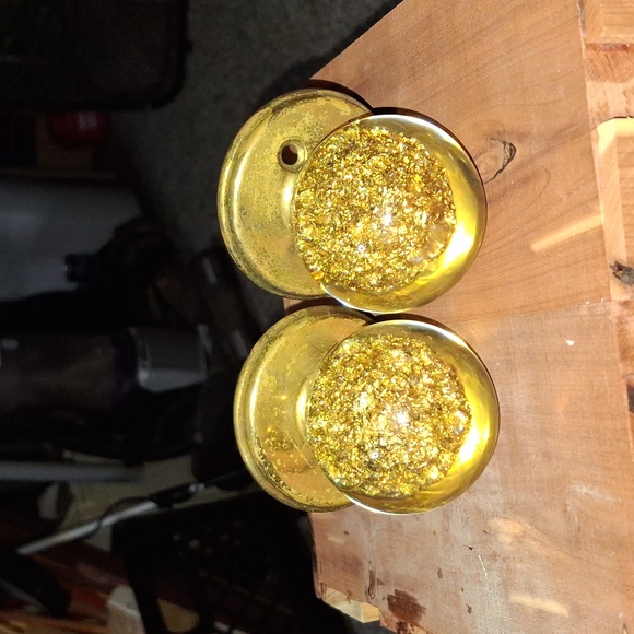 Vintage door knob that's glass Maybe hard resin with like a gold nugget inside - Picture 7 of 7